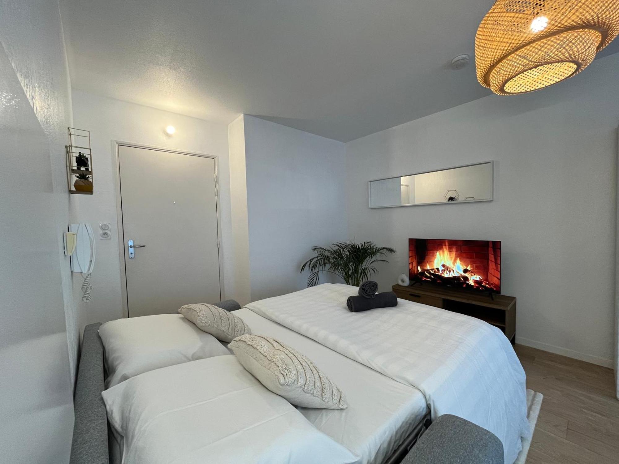 Petit Cocon Paisible Apartment Льо Ман Екстериор снимка